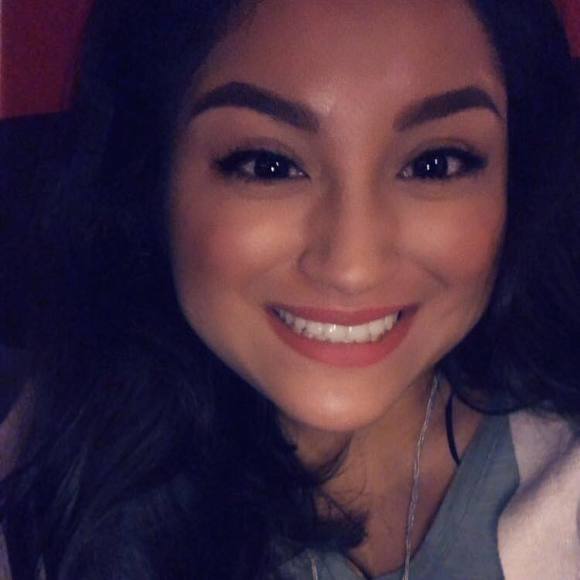 Meet your Posher, Adriana - Picture 1 of 1